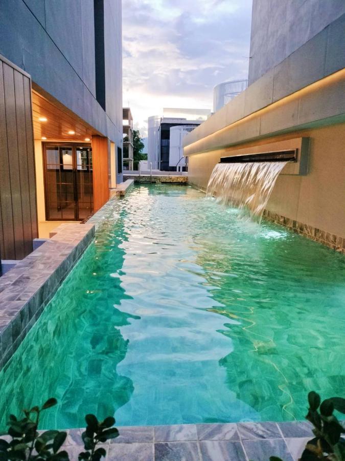 ホテル Cha Chiangmai Luxury チエンマイ エクステリア 写真