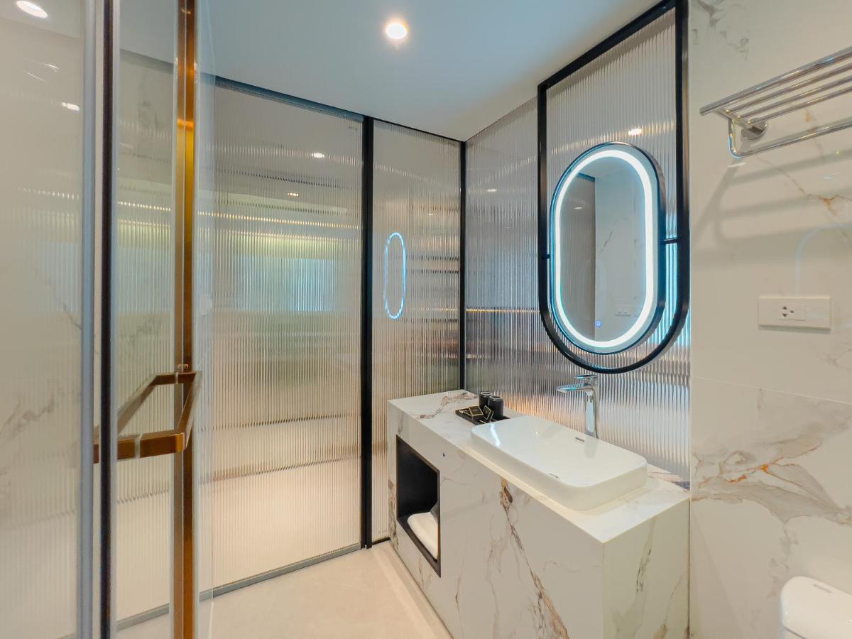 ホテル Cha Chiangmai Luxury チエンマイ エクステリア 写真