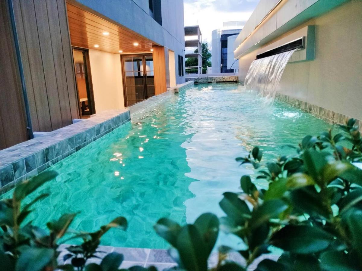 ホテル Cha Chiangmai Luxury チエンマイ エクステリア 写真